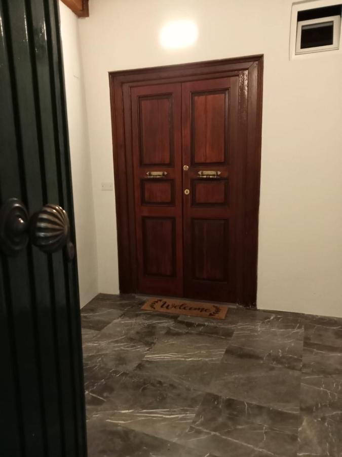Sea View Apartment In Front Of The Sea 포르토베네레 외부 사진