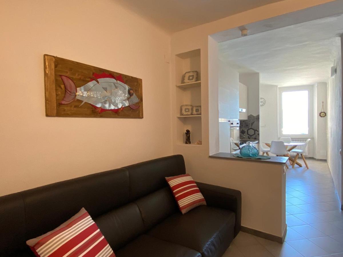 Sea View Apartment In Front Of The Sea 포르토베네레 외부 사진